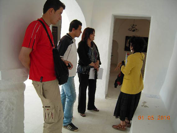  Lors de la visite de la galerie d’art, Dar Sidi Abdallah